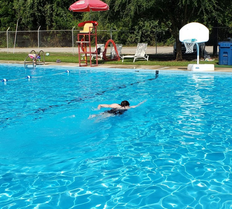 hubbard-city-swimming-pool-photo